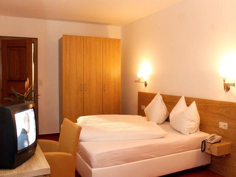 Hotel Schoenblick Zell am See Exterior photo